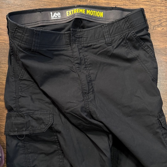 Lee Extreme Motion Men’s Black Shorts 34 - Picture 6 of 15